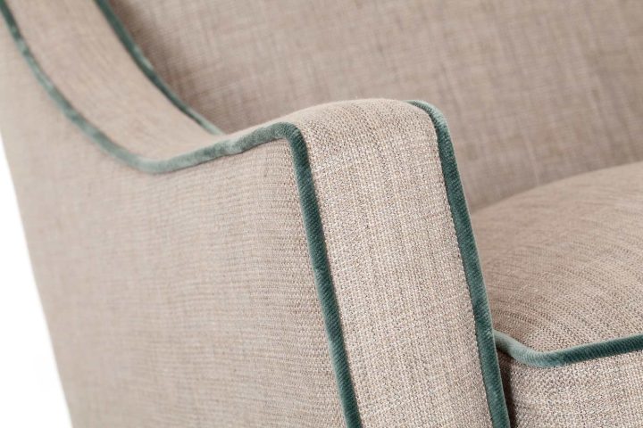 Adam <span>chair</span>