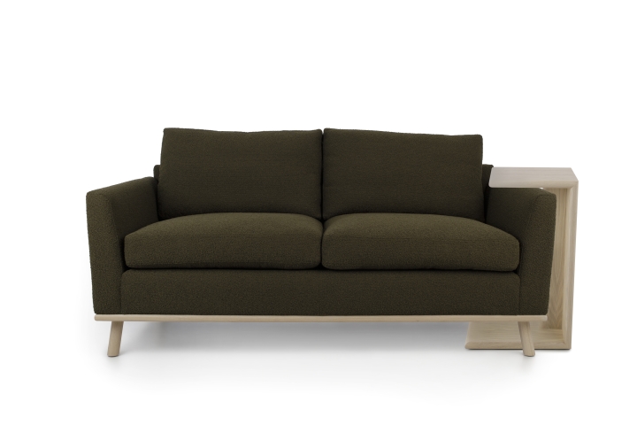 Astrid <span>over arm table</span>